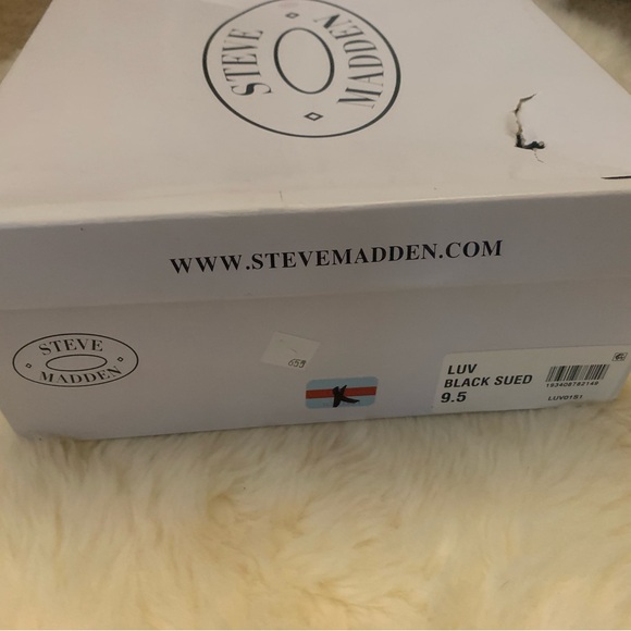 Steve Madden Suede Sandal - Picture 14 of 14